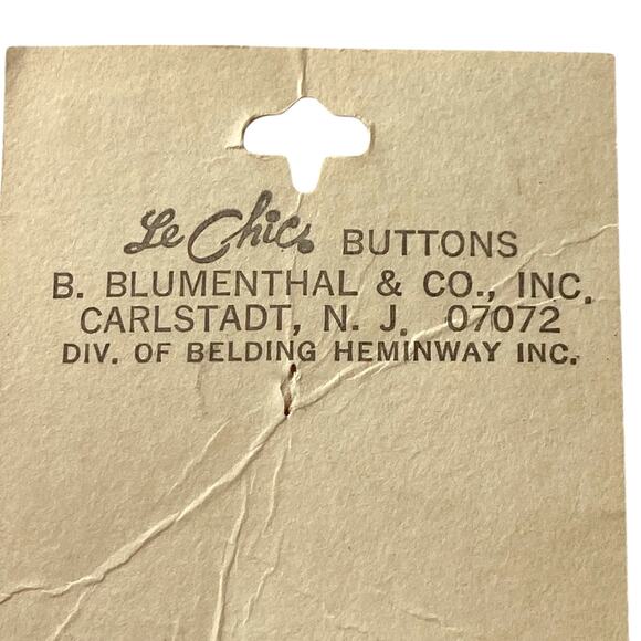 Le Chic Four Center Hole Button 2424 Round Plastic Raised Outer Lip Blue Marbled - Picture 5 of 6